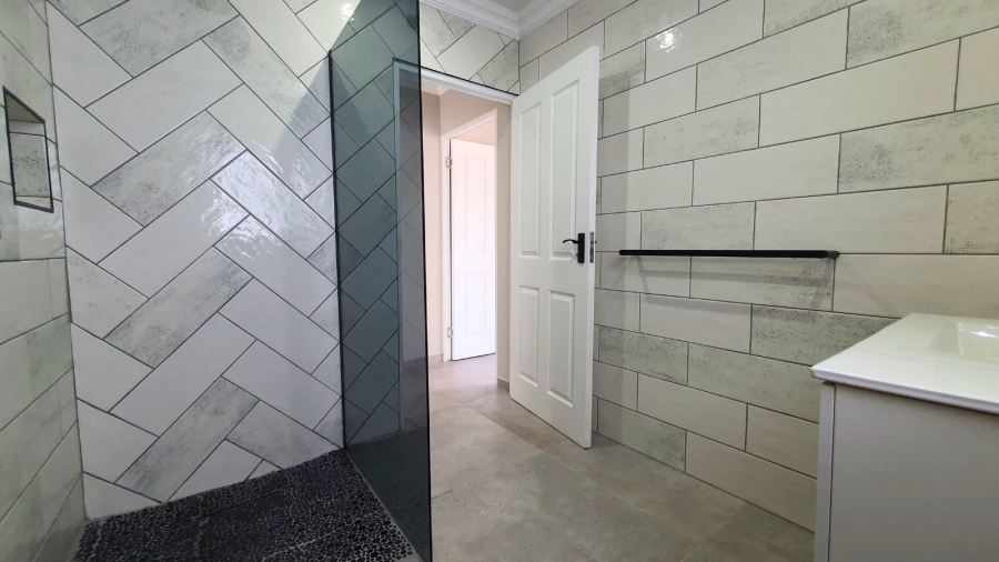 3 Bedroom Property for Sale in Dana Bay Western Cape